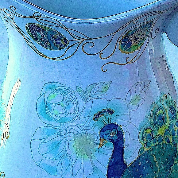 222 FIFTH LAKSHMI WATER PITCHER PORCELAIN NEW PORCELAIN - Picture 5 of 8